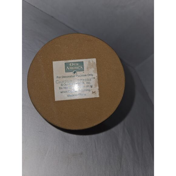 Our America Candle Topper With Honey Bees, Bee Hive And Squirrel New - Picture 4 of 4